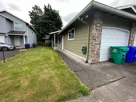 3rd image of 212-214 SE Kane Dr #212
