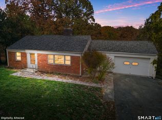 290 Tunxis Road, West Hartford, CT 06107