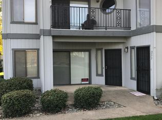 466 Ridgecrest Trl APT 137, Redding, CA 96003