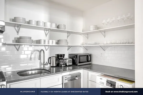 Rented by The Blueground | media 24