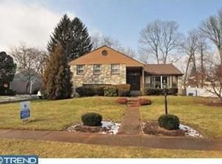 2101 Lantern Ln, Oreland, PA 19075