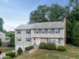 15 Audrey Ave, Tyngsboro, MA 01879
