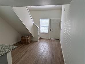 3rd image of 905 74th St #8