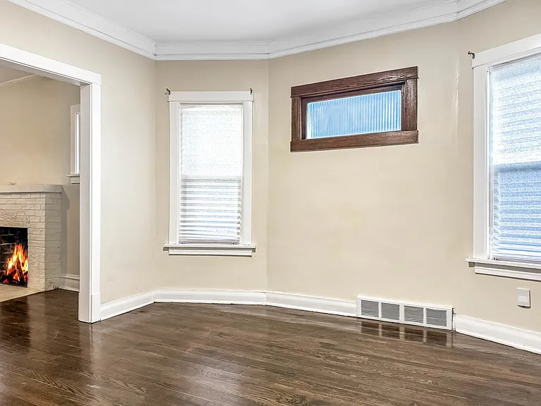 525 N Taylor Ave — Photo 4