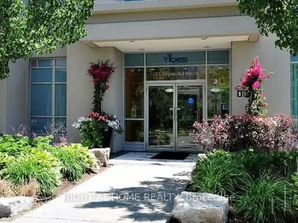 185 Legion Rd N #904, Toronto, ON M8Y 0A1