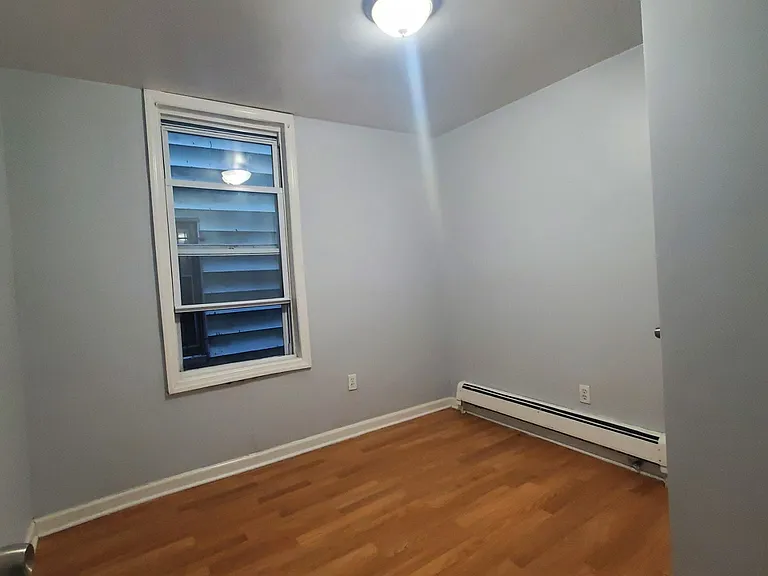 117 Grant Ave #1L — Photo 4