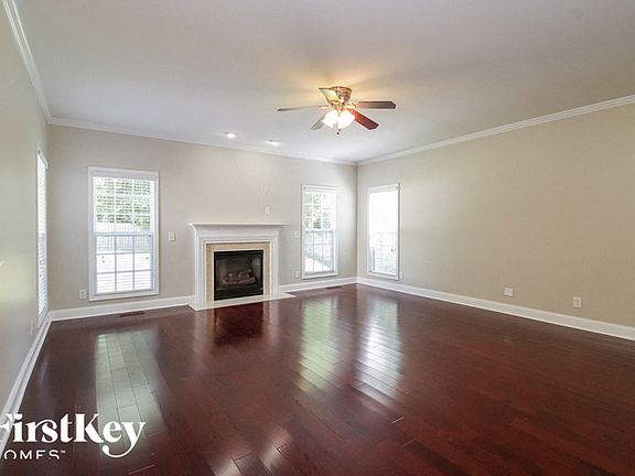 2nd image of 3217 Cherrydale Dr