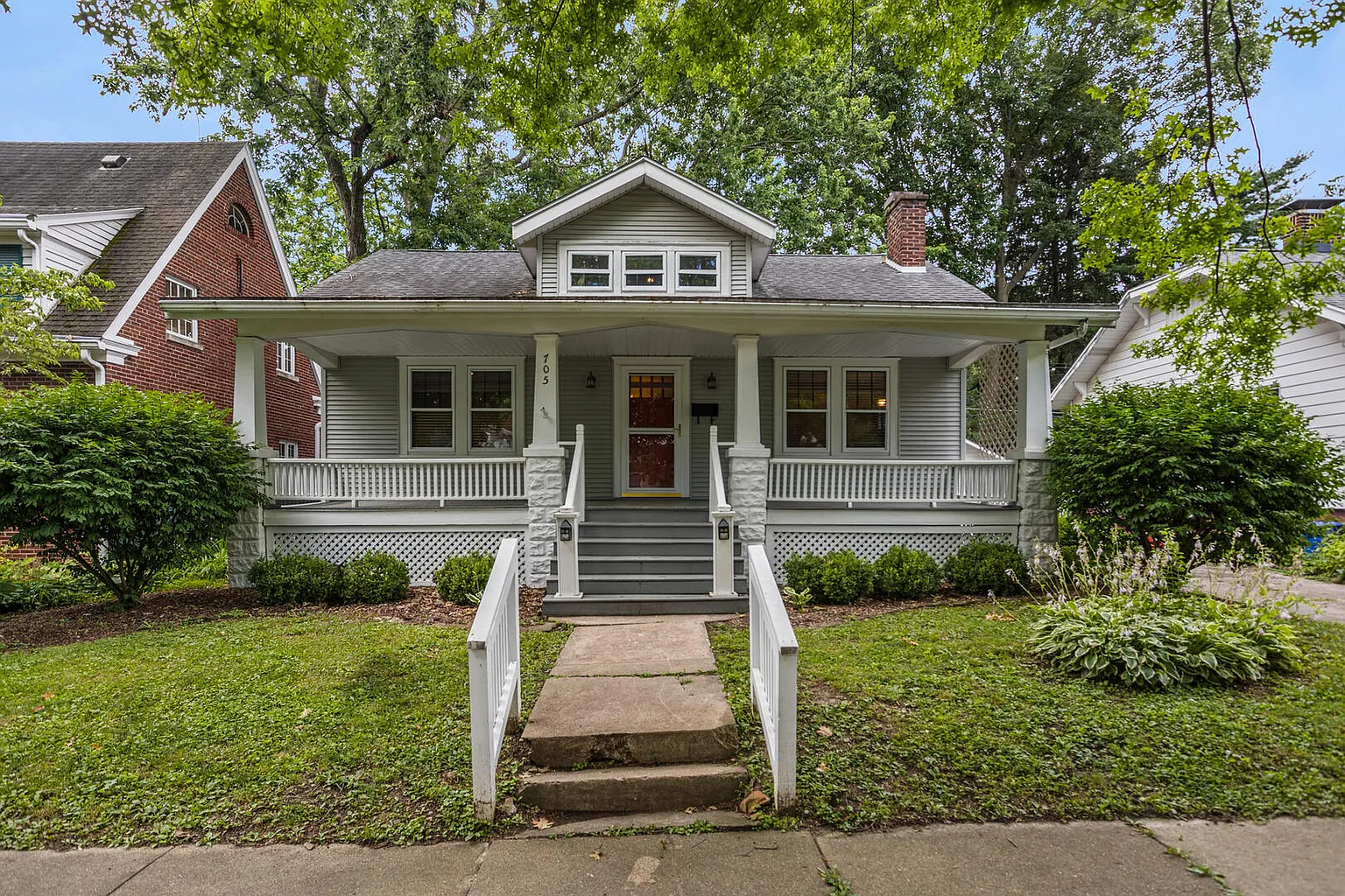 705 Arlington Ct photo 1
