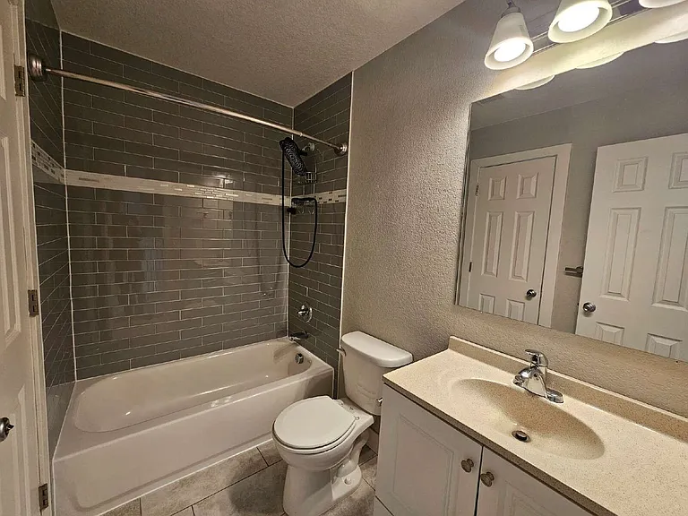 20105 E Coolidge Dr — Photo 10