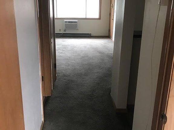 3rd image of 5613-5645 W Valley Forge Dr #833-907