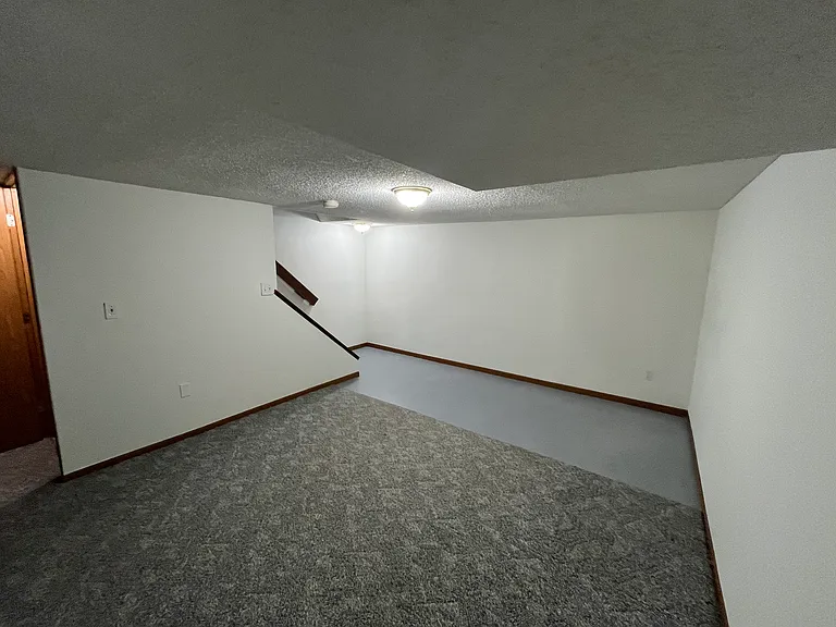 2252 Murphy Way — Photo 23