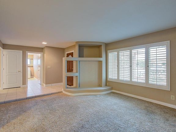 06 5645 W Redfield Rd, Glendale