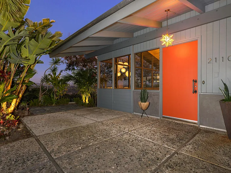 Front patio/door
