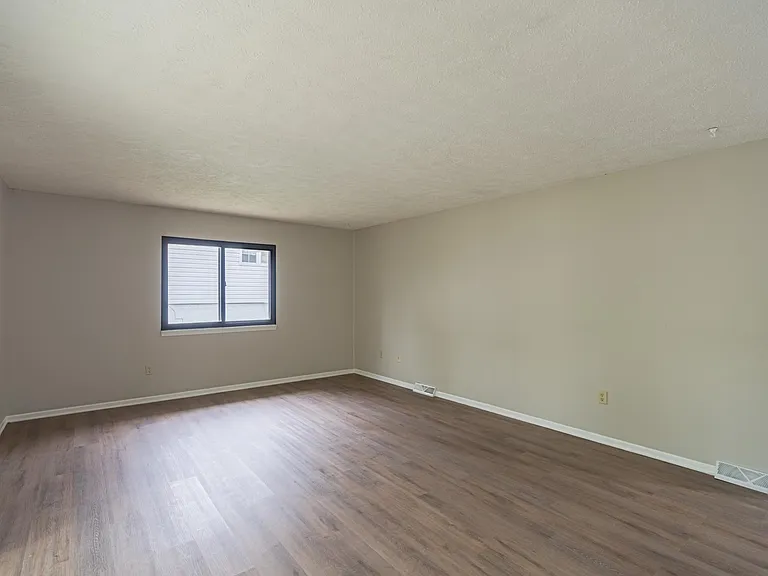 13103 Lillian St — Photo 12
