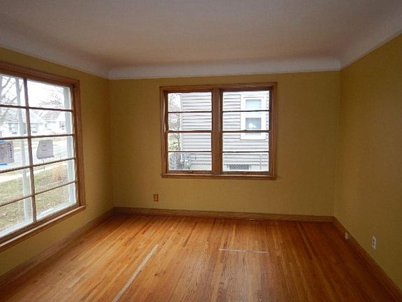 2nd image of 5814 Upton Ave S