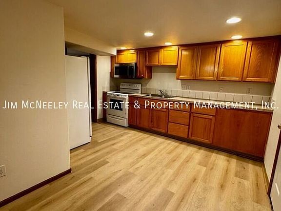 4th image of 714 SE Tacoma St