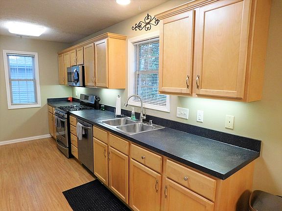 3rd image of 2966 Turfway Dr