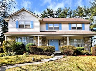237 Barclay Cir, Cheltenham, PA 19012