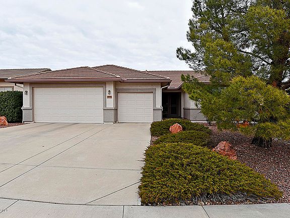 2nd image of 2070 W Desert Willow Dr