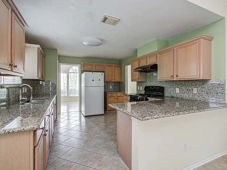 11714 Sweet Willow Ct — Photo 9