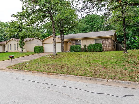 2nd image of 2805 Mintwood Pl