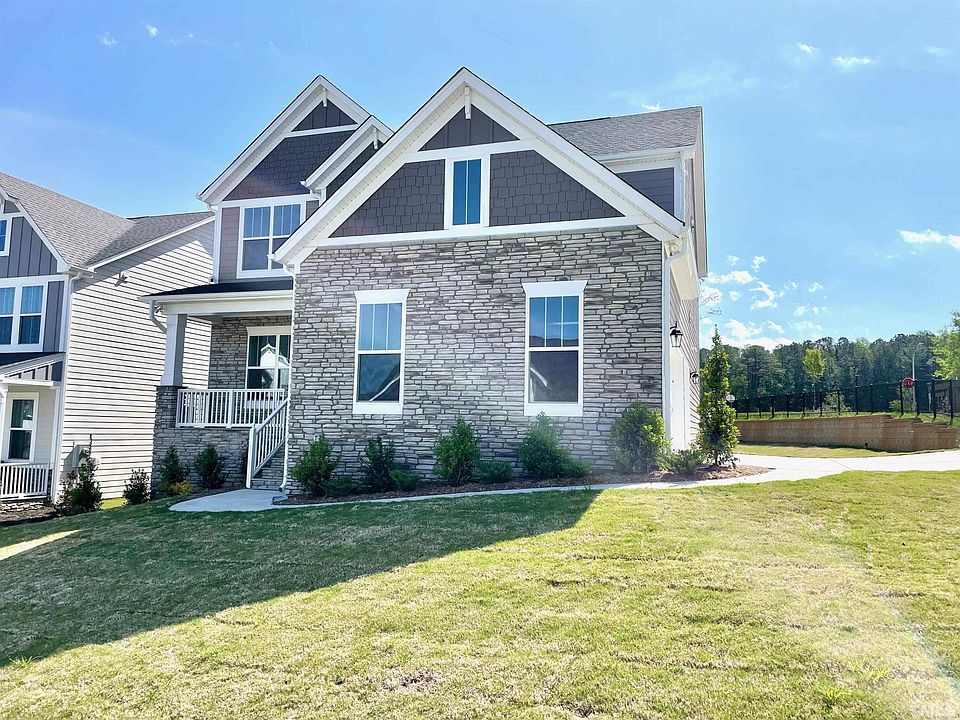 1st image of 412 Moore Hill Way