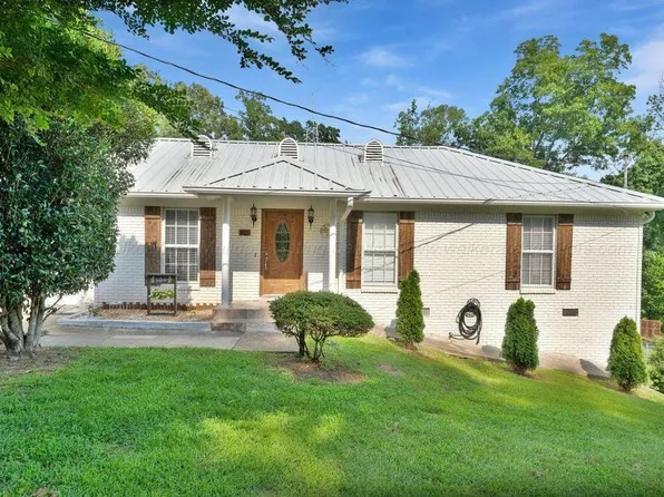 805 3rd Pl, Jasper, AL 35501