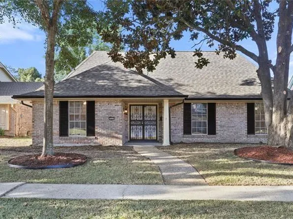 3839 Peach Tree Ct, New Orleans, LA 70131