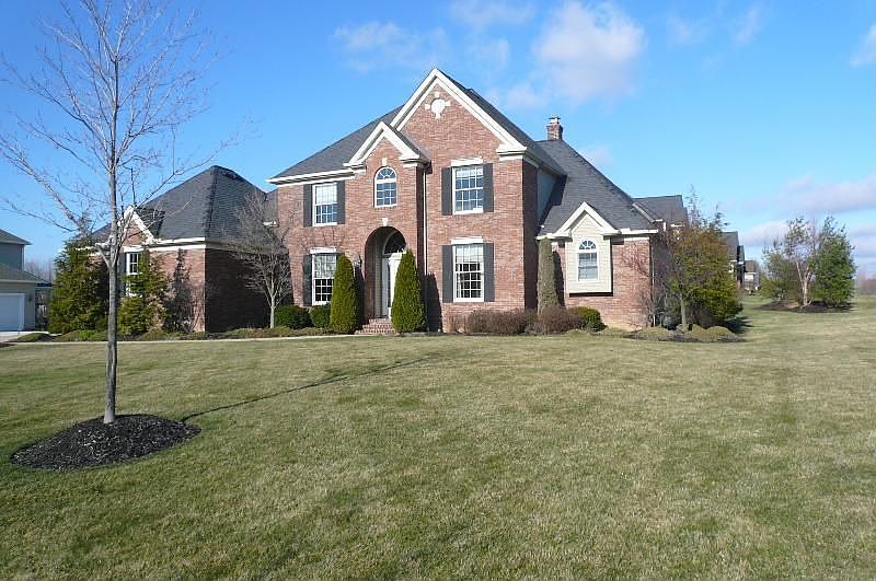 1st image of 4820 Valleybrook Dr