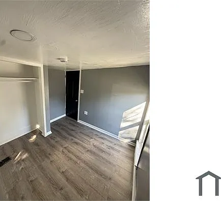 528 S Broadway — Photo 13