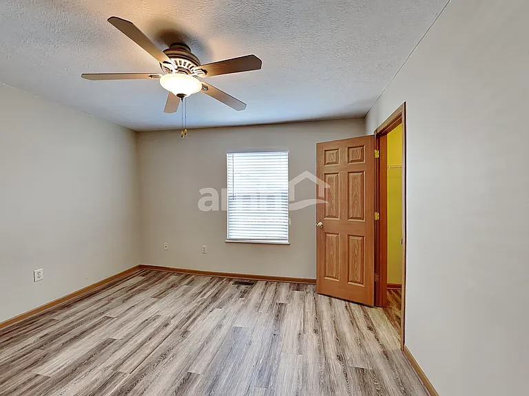7194 Winterbek Ave — Photo 17