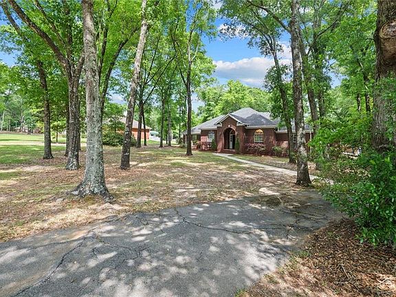 5th image of 8500 Vintage Woods Dr