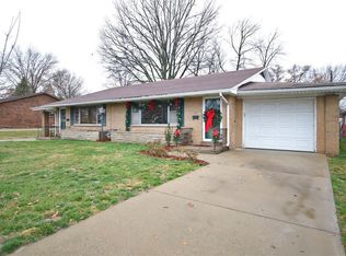 708 Enos Ln, Godfrey, IL 62035