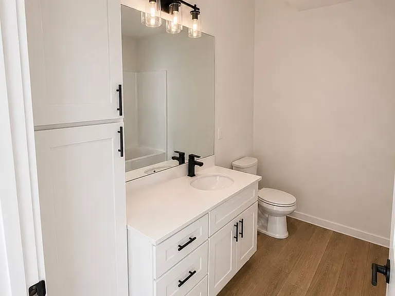 The Gibson Apartment Homes — Photo 92
