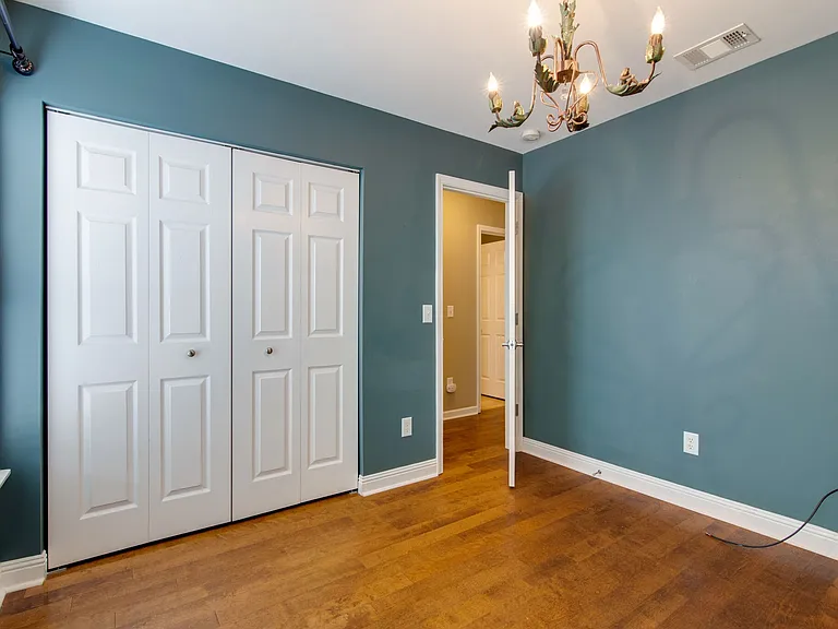 7802 Kemberton Dr W — Photo 18