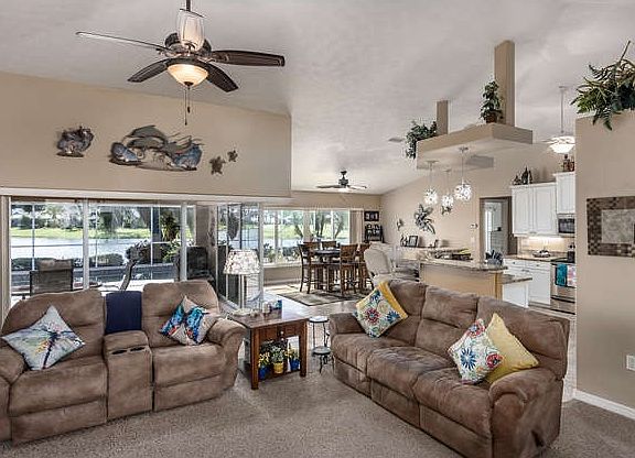 4th image of 6300 Aquavista Dr