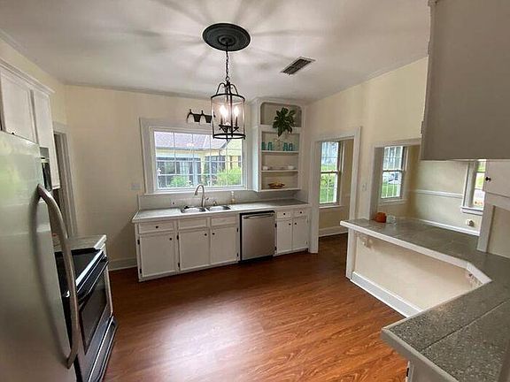 2nd image of 735 Cecile Pl