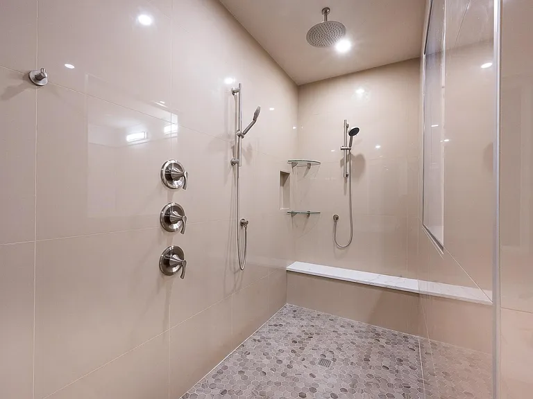 13188 SE 45th Ct — Photo 31