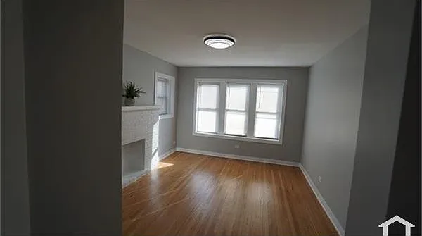 702 W 76th St #2 — Photo 10