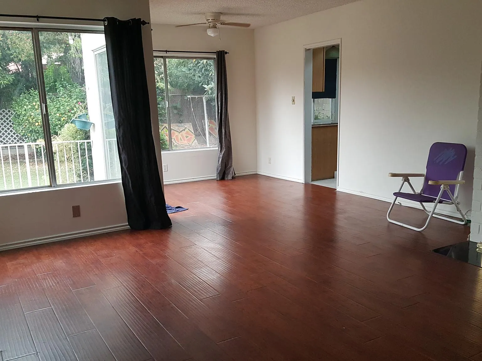 3 bed, 1200 sqft, $3,450 — Photo 2