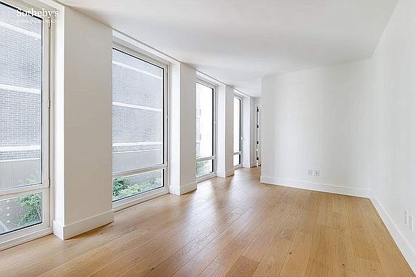 1st image of 15 W 61st St #16C