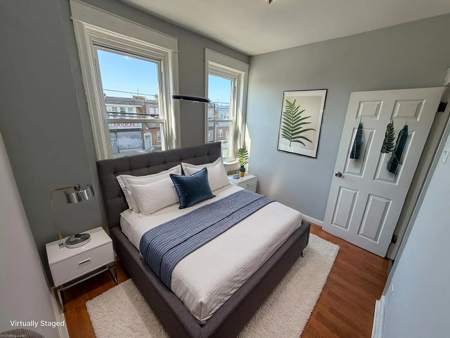 3 bed, 1003 sqft, $1,450 — Photo 2