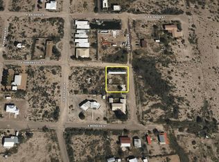 1011 N Novez St, Glidden, TX 78943