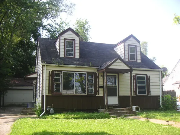 1716 Genoa St, Rockford, IL 61102
