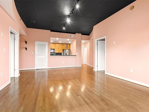 5th image of 250 Pharr Rd Unit 213