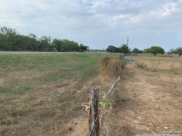 TBD FM 3176 LOT UNK, Devine, TX 78016