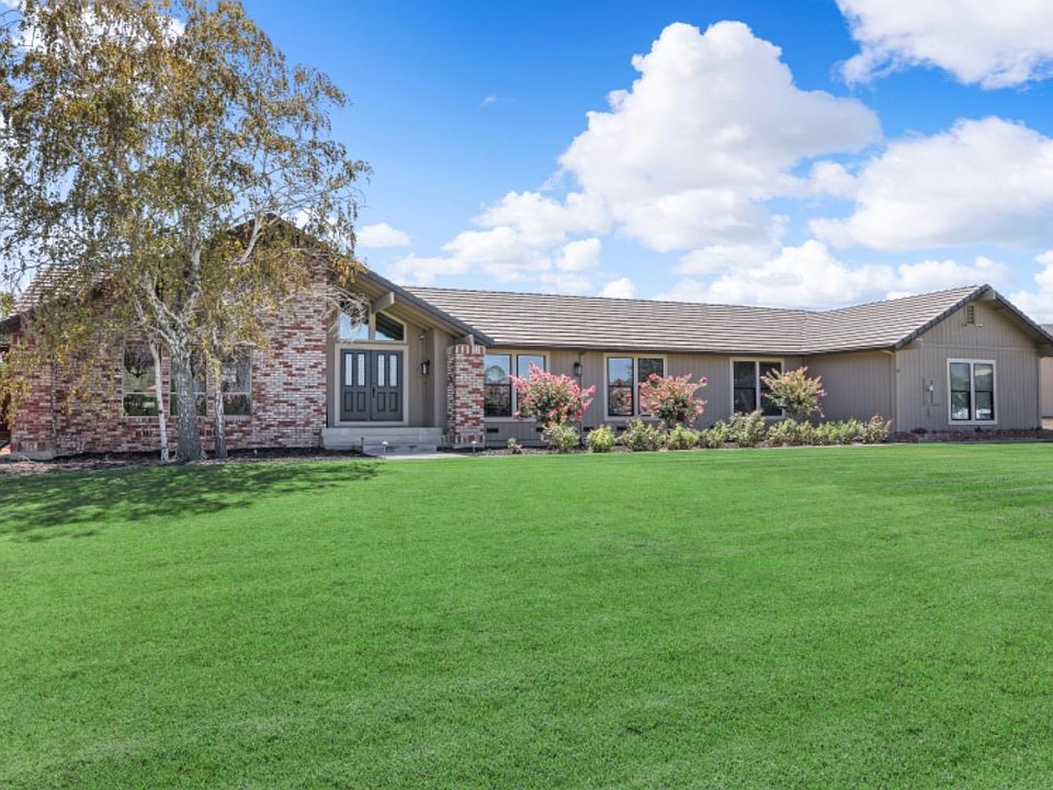 1st image of 34776 Brichetto Ct