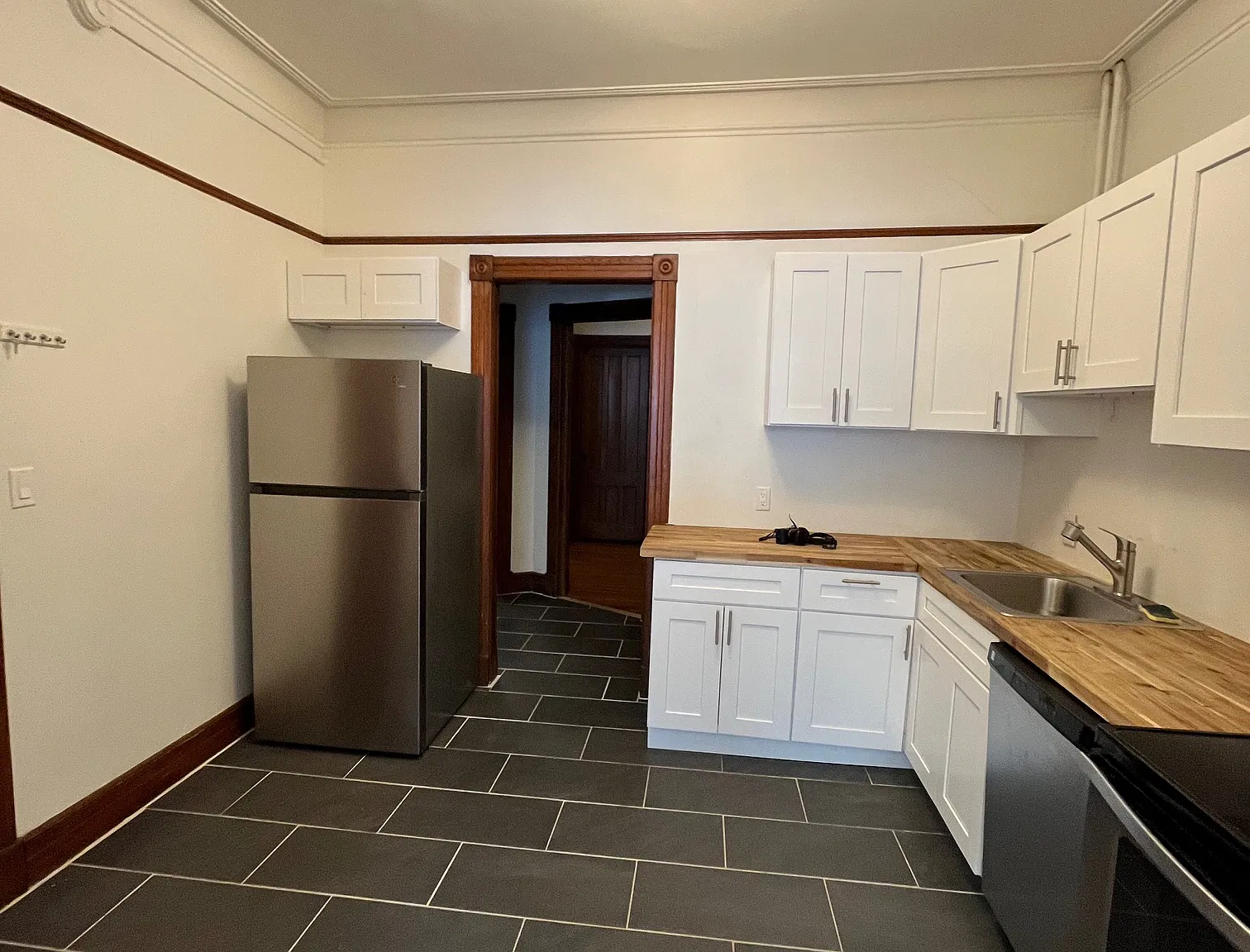 2 bed, 1000 sqft, $1,395 — Photo 3