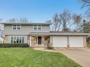 3180 Bay View Dr, Green Bay, WI 54311