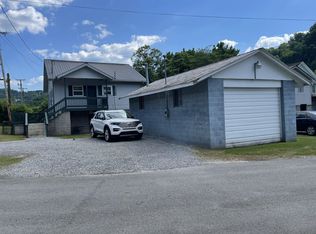 83 Main St, Allen, KY 41601